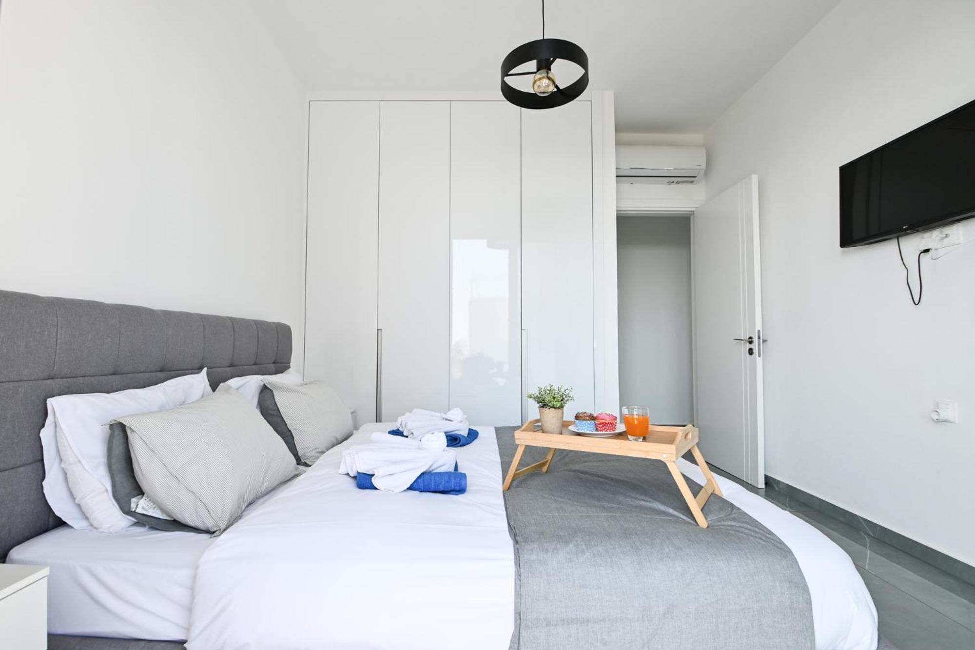 By The Beach Villa 12 普罗塔拉斯 外观 照片