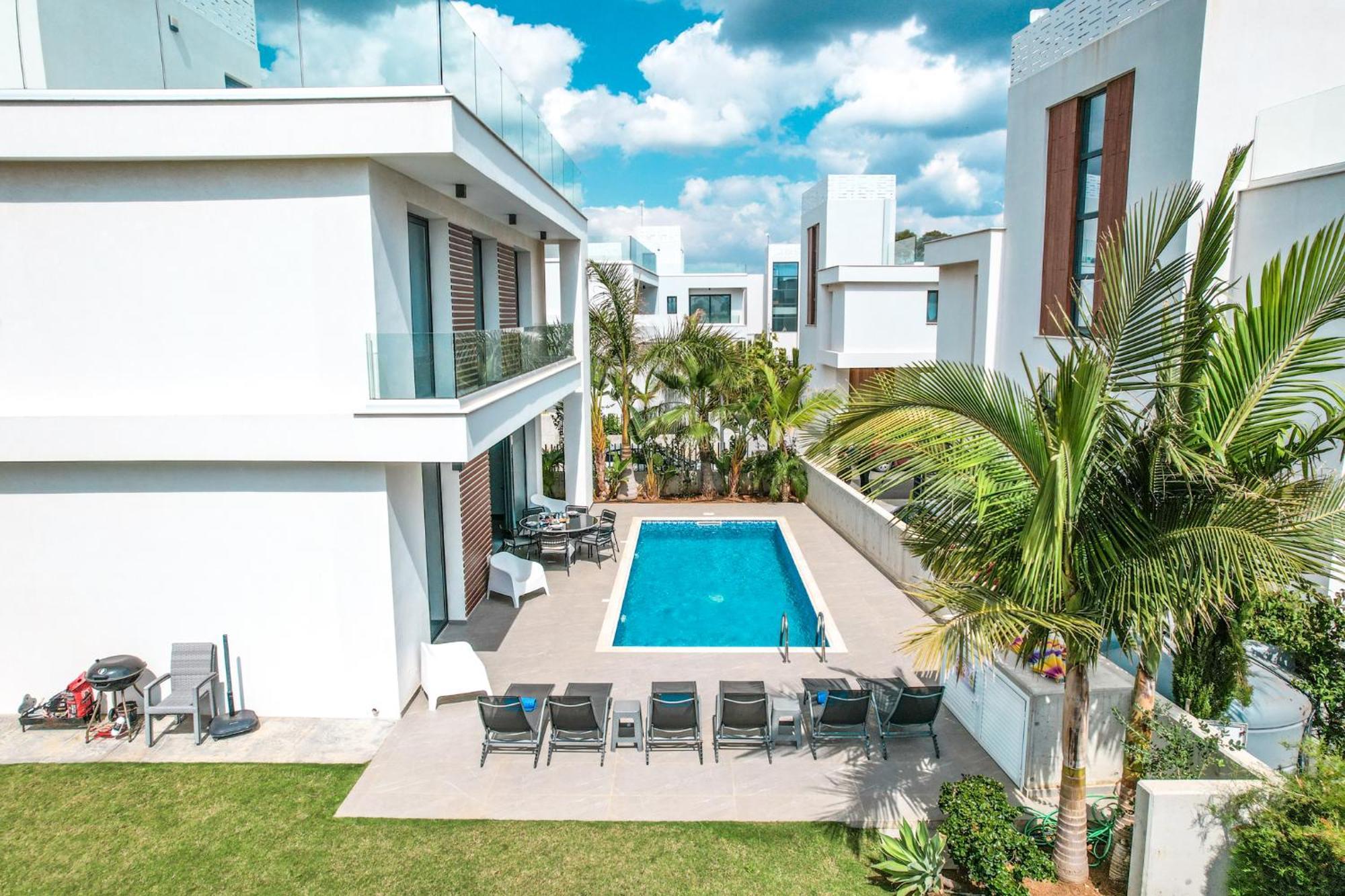 By The Beach Villa 12 普罗塔拉斯 外观 照片